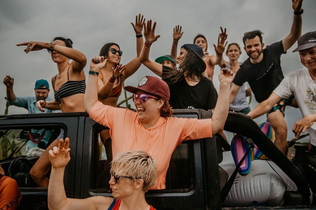 Sansara Surf Yoga & Resort カンブタル エクステリア 写真