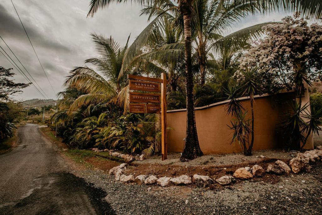 Sansara Surf Yoga & Resort カンブタル エクステリア 写真
