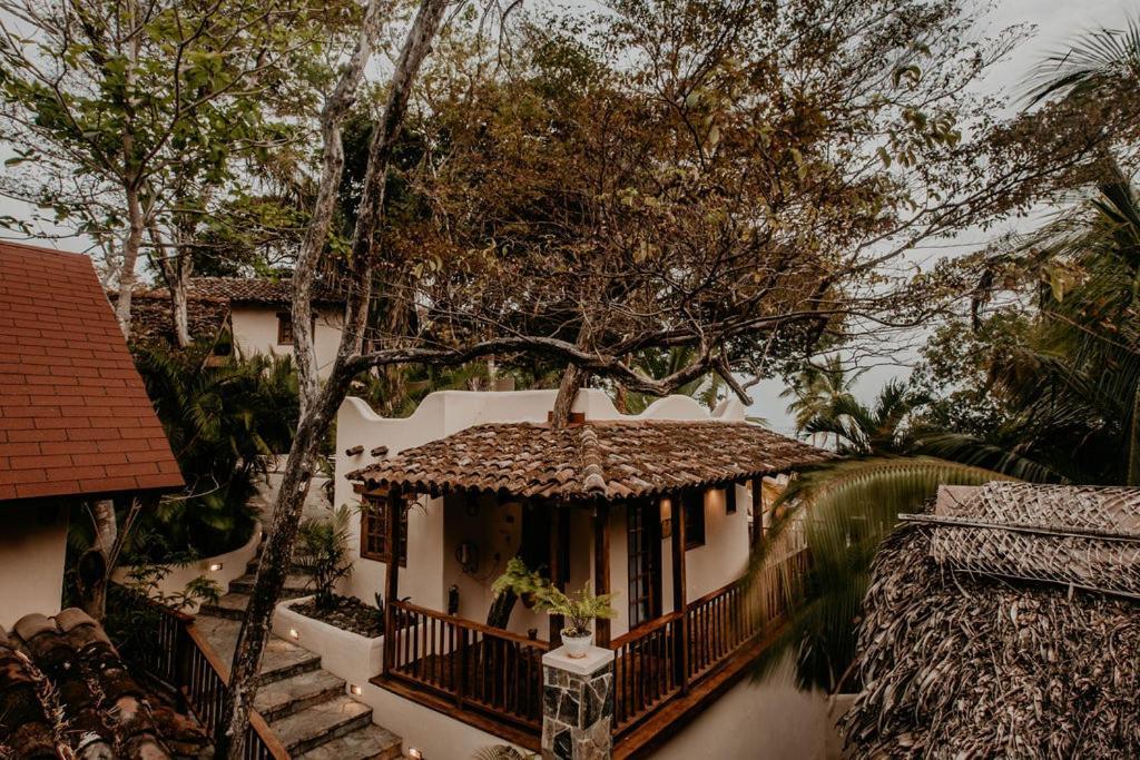Sansara Surf Yoga & Resort カンブタル エクステリア 写真
