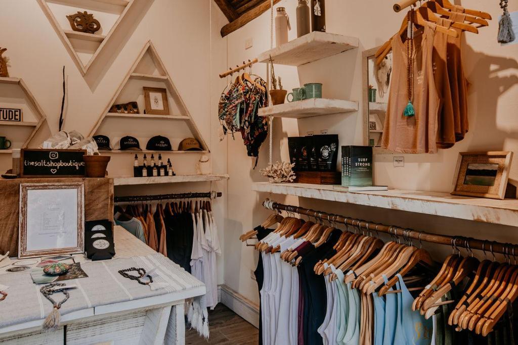 Sansara Surf Yoga & Resort カンブタル エクステリア 写真