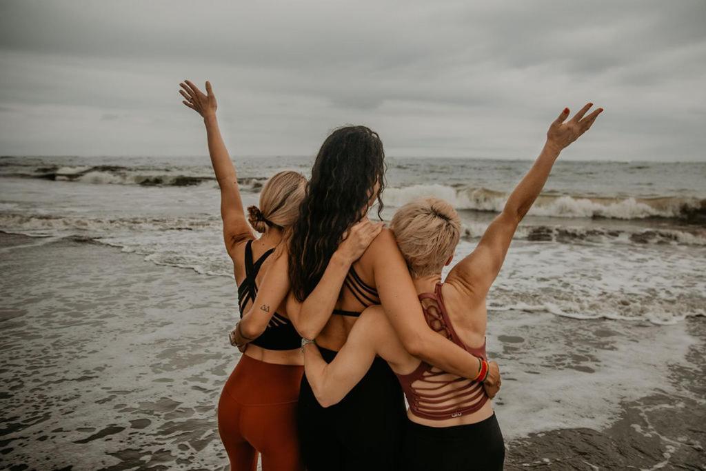 Sansara Surf Yoga & Resort カンブタル エクステリア 写真